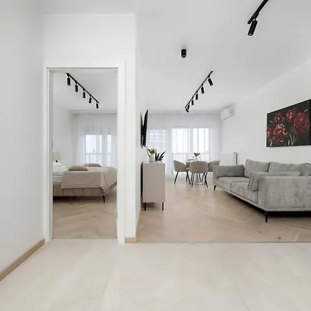 Harmonijny Z Widokiem Na Rzeke We Wroclawiu By Renters * Вроцлав