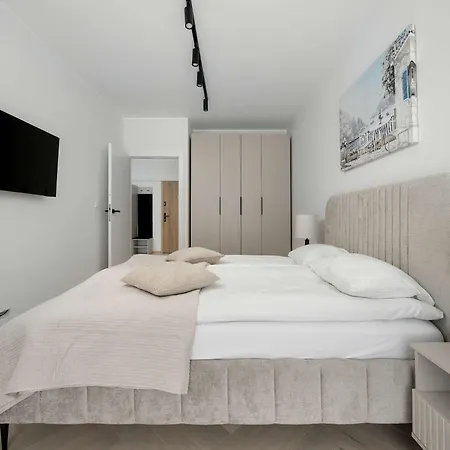 Harmonijny Z Widokiem Na Rzeke We Wroclawiu By Renters Apartmán Vratislav