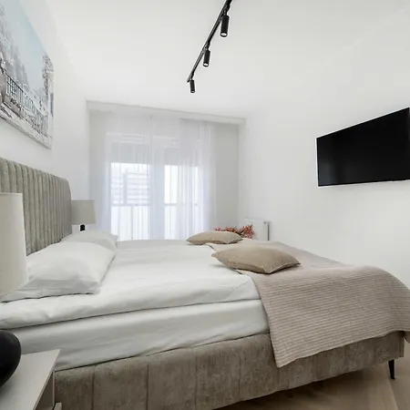 Harmonijny Z Widokiem Na Rzeke We Wroclawiu By Renters Apartmán Vratislav