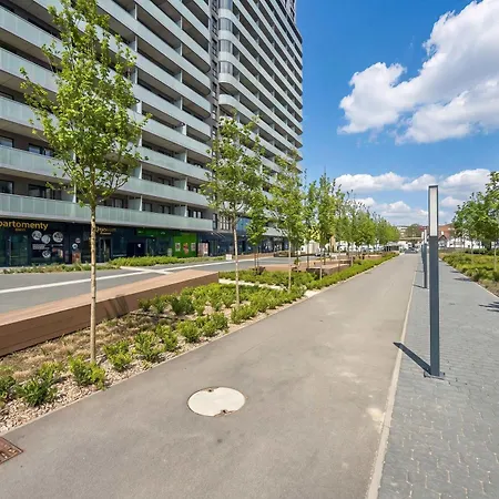 Harmonijny Z Widokiem Na Rzeke We Wroclawiu By Renters *